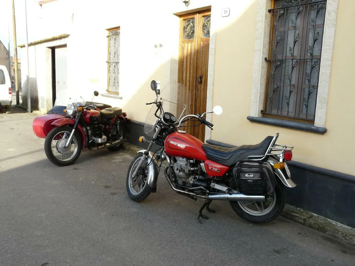 B&B Nurachi 0*,  Italia